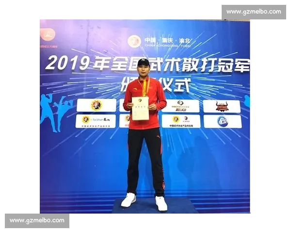 散打格斗赛：技艺与力量的极限对决，谁能问鼎巅峰荣耀