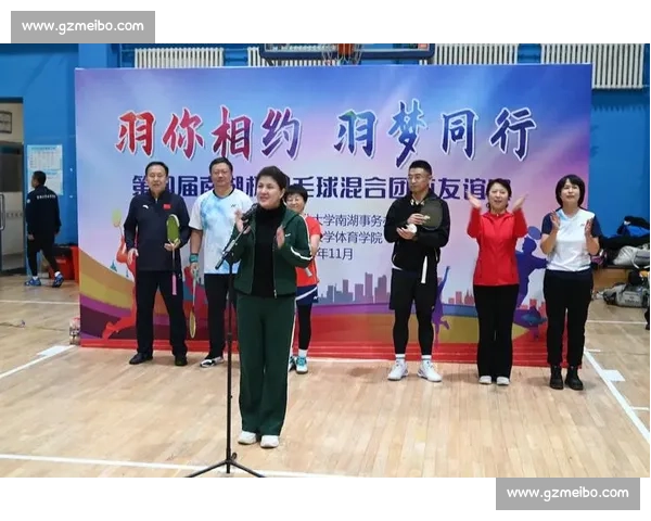 羽毛球比赛运动员庄严宣誓展现公平竞技精神
